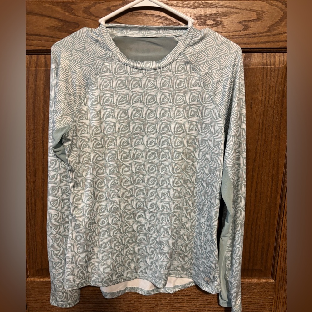 The American Outdoorsman Women's Long Sleeve Patterned Top - Light green